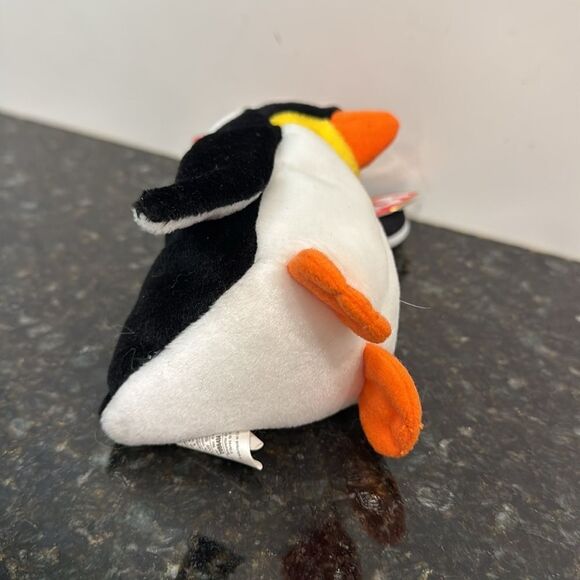 Ty Beanie Baby - Zero The Christmas Penguin (6in - Picture 5 of 9